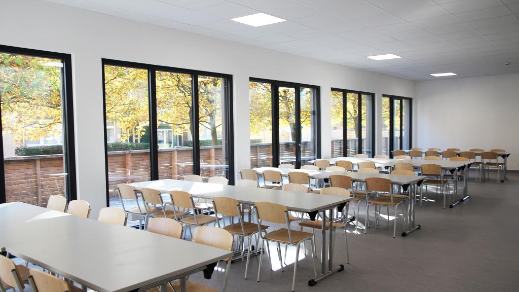 Salle de pause et salle à manger dans la cantine de la caserne à Euskirchen