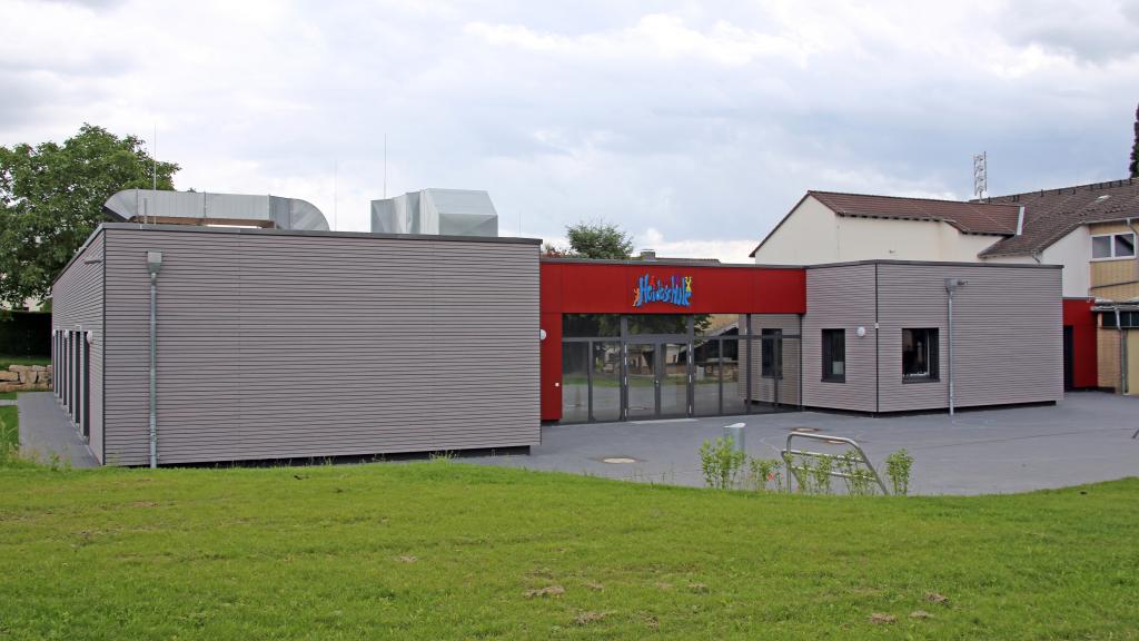 Außenansicht der Fassade der modularen Heideschule in Schwerte